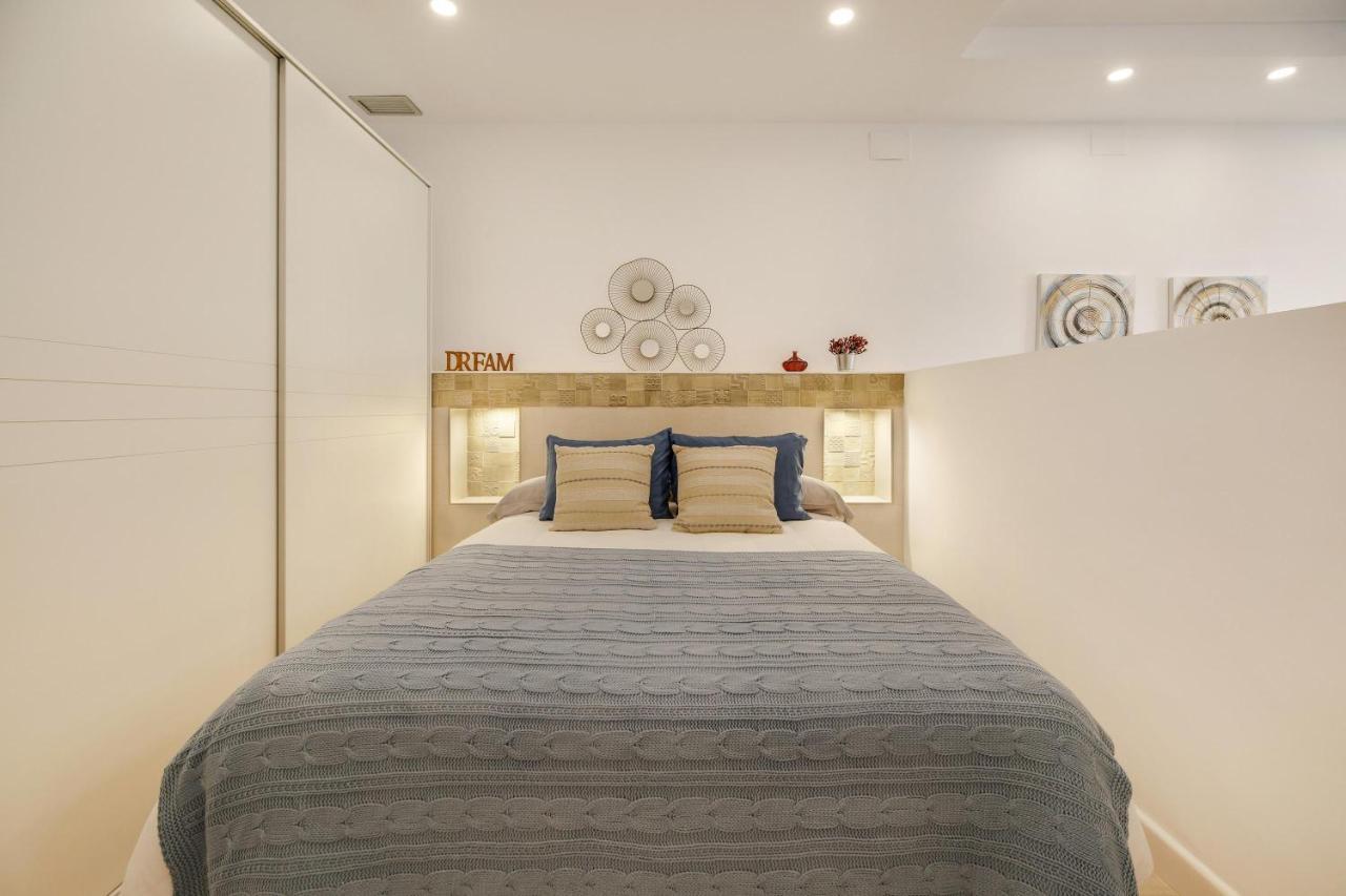 Apartamento Naypa With Free Parking Кадис Екстериор снимка